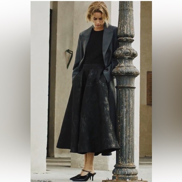 H&M Black Jacquard A-Line Midi Skirt Textured Full Elegant Evening Wear Sz 2 - Picture 6 of 13